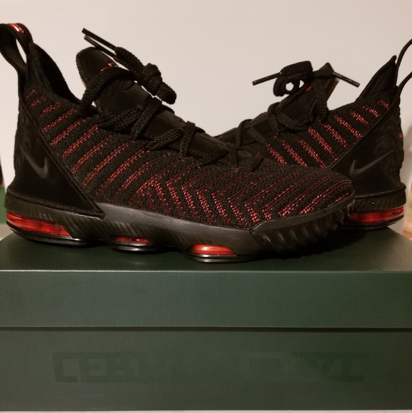 fresh bred lebron 16